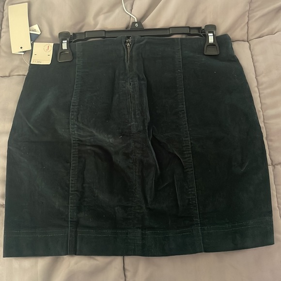 Forest green corduroy skirt - Picture 2 of 2